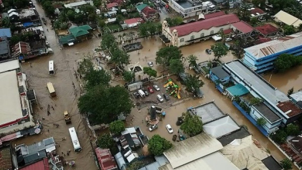 126 قتيلا حصيلة العاصفة في الفيليبين