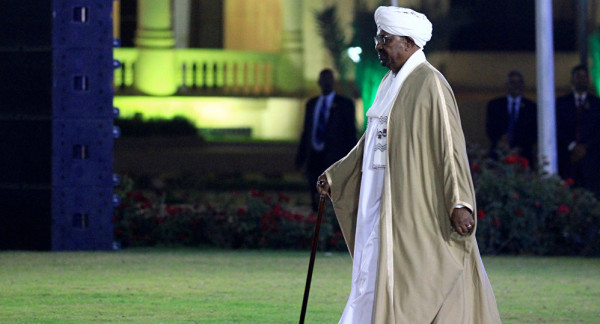 الرئيس السوداني يُجري تعديلات حكومية
