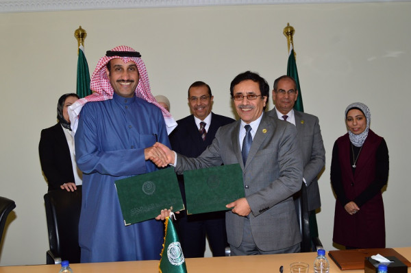 المنظمة العربية للتنمية الإدارية توقع اتفاقية تعاون مع منظمة العمل العربية