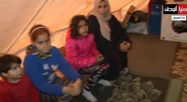 شاهد: أطفال عائلة غزية يعيشون بلا مأوى بخيمة في ظل البرد القارس