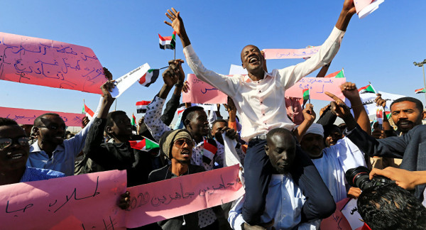 مظاهرات السودان: مقتل اثنين في اشتباكات بين قوات الأمن ومحتجين في الخرطوم