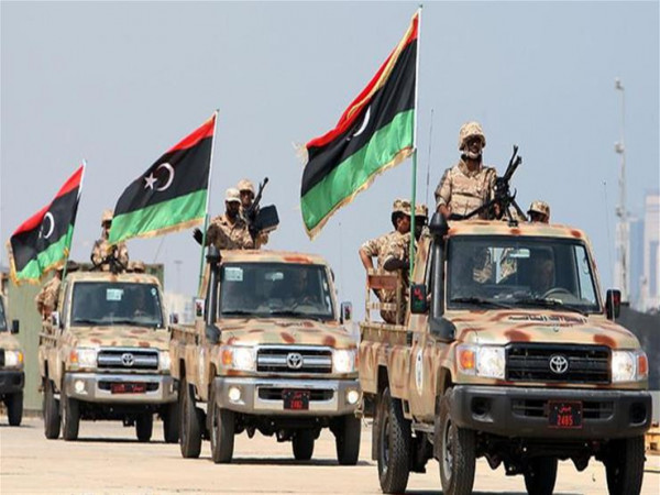 الجيش الوطني الليبي يفرض سيطرته على معسكر الحراري على طريق طرابلس