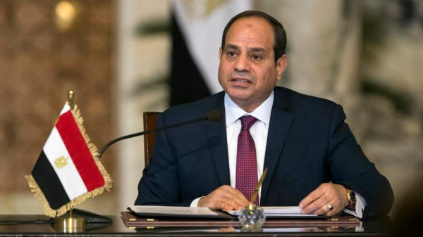 البرلمان المصري يوافق على تمديد "فترة الرئاسة"