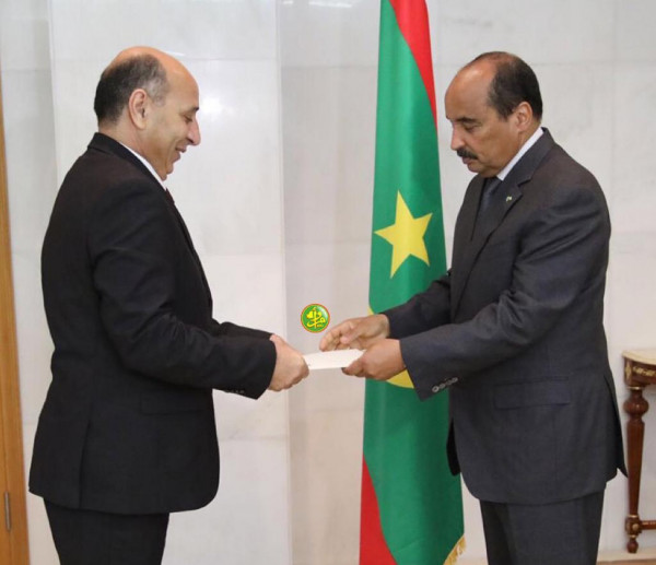 السفير هديب يقدم أوراق اعتماده للرئيس الموريتاني