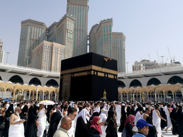 ادعيس: أول رحلات العُمرة لقطاع غزة في الرابع من آذار المقبل