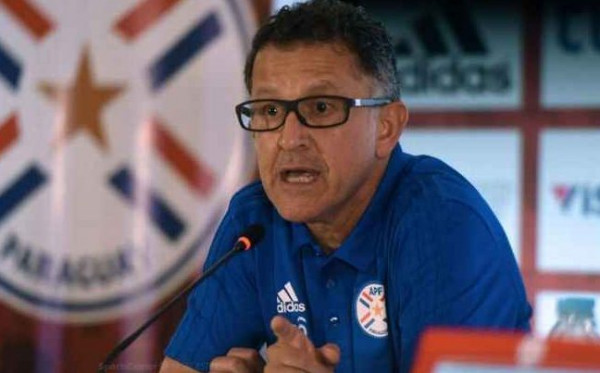 بعد خمسة أشهر فقط.. مدرب منتخب باراجواي يستقيل من منصبه