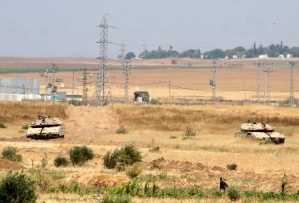صباح اليوم.. الاشتباه بتسلل فلسطينيين يستنفر جنود الجيش على الحدود مع غزة