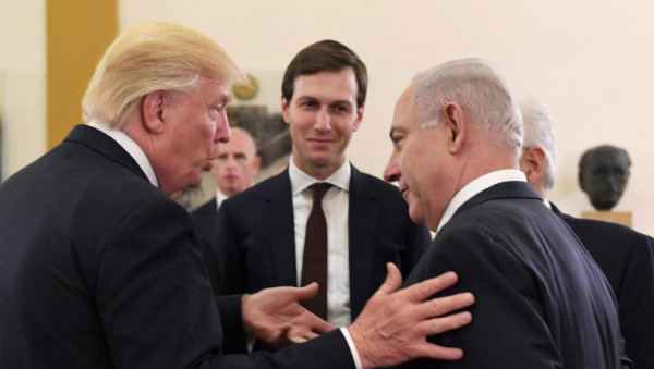 وزير إسرائيلي سابق يكشف موعد طرح (صفقة القرن) الأمريكية