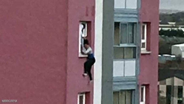 صورة مُرعبة توثق جريمة قتل وقعت "جهارا نهارا"