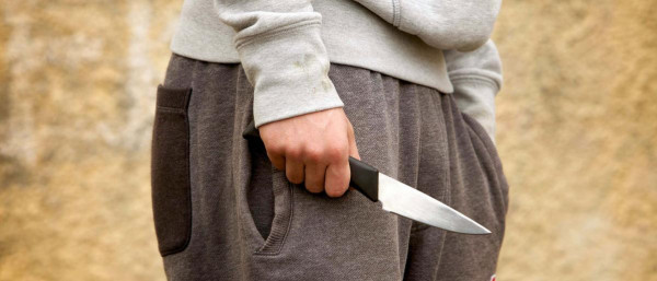 ارتفاع حوادث الطعن 50% بين المراهقين في بريطانيا