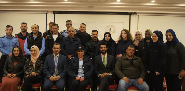 مركز شمس يختتم دورة تدريبية لعدد من ضباط الشرطة