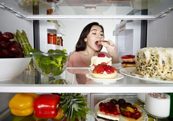 أطعمة شهية تساعد على خسارة الوزن خلال النوم
