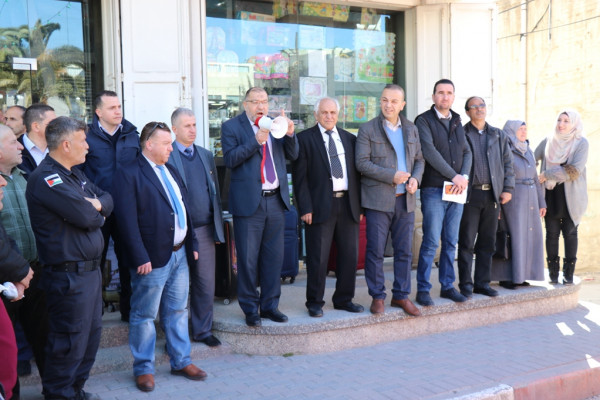 بلدية الخليل تنفذُ حملة نظافة عامة لمنطقة مربعة سبتة في الخليل