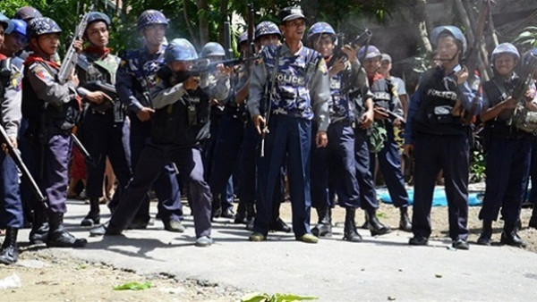 مقتل تسعة من عناصر شرطة ميانمار بمعقل الروهينغا