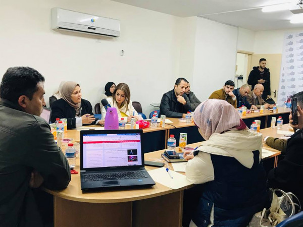 فلسطينيات تناقش أزمات المؤسسات الإعلامية في قطاع غزة
