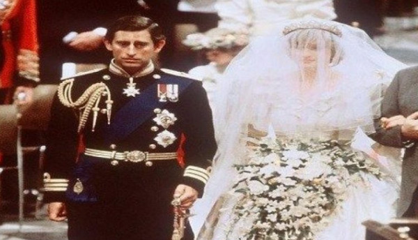 جملة يرددها أمراء العائلة المالكة البريطانية لزوجاتهم ليلة الزفاف