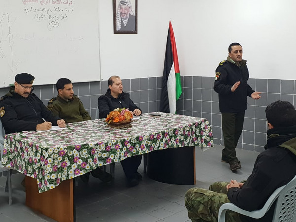 مفوضية رام الله والبيرة و"العلاقات العامة" تنظمان محاضرة لمنتسبي قوات الأمن الوطني