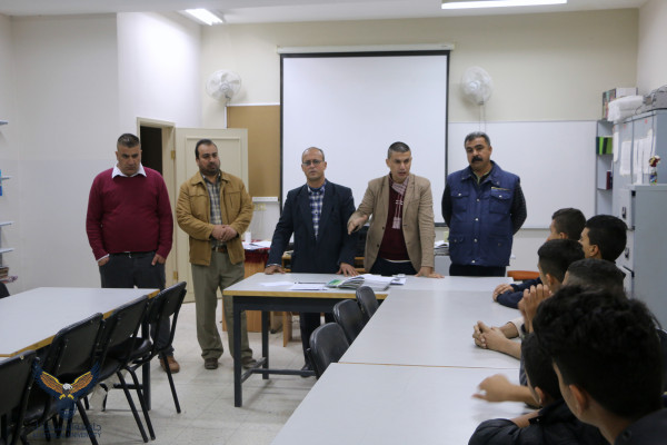 محاضرة وطنية في مدرسة الزبيدات عن العلم الفلسطيني