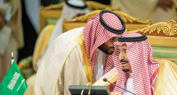 جامعة عربية شهيرة ترفض منح الدكتوراة الفخرية للملك سلمان