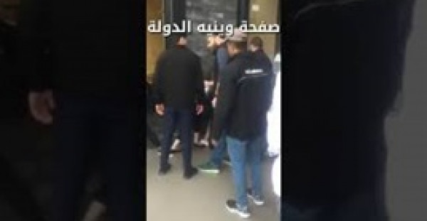 شاهد: "خناقة طاحنة" في لبنان بين 3 فتيات بسبب شاب