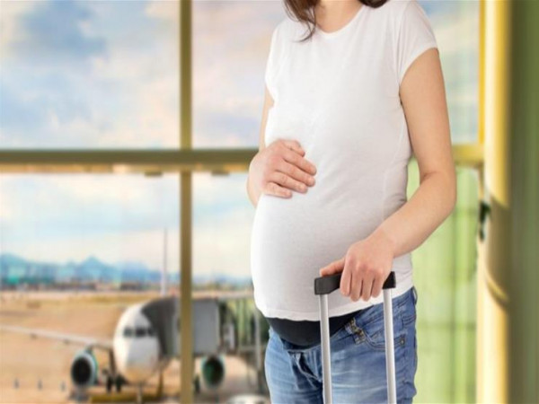 هل يتعارض الحمل مع السفر؟ معلومات مهمة لكل سيدة حامل