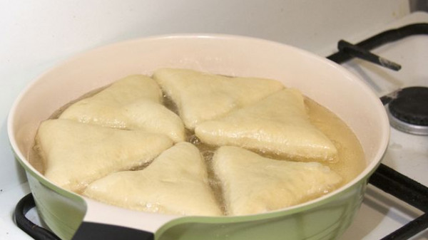 عجينه السمبوسه في البيت