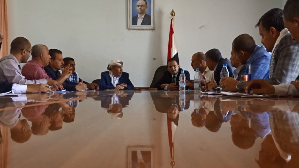مؤسسة مبادرون للتنمية المجتمعية تناقش خطر الري بمياه الصرف الصحي بمحافظة إب