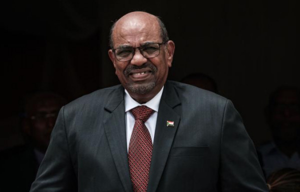 الجنائية الدولية تطالب السودان بتسليم عمر البشير