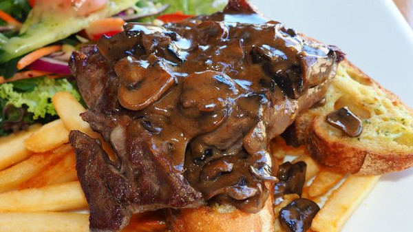 ستيك لحم بالصوص