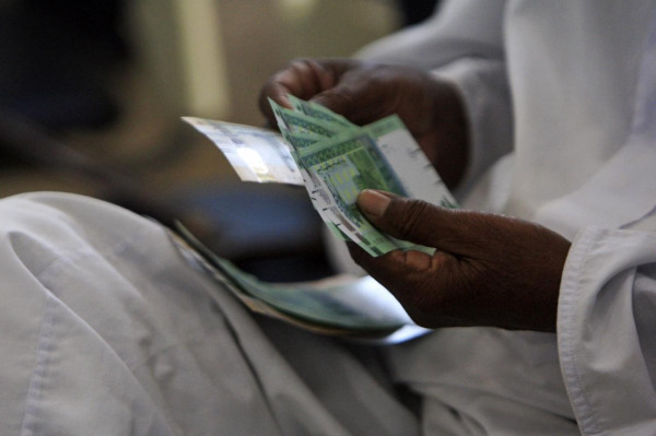 رويترز: الجنيه السوداني يتعزز في السوق السوداء بعد عزل البشير