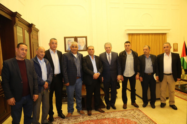 دبور يستقبل وفد المكتب التنفيذي للجان الشعبية في رام الله