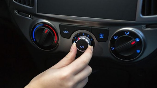 5 أسباب تمنع خروج الهواء البارد من مكيف السيارة