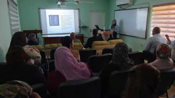 طب المستنصرية تلقي محاضرة علمية حول تقنية التهجين الموضعي بالمركز العراقي