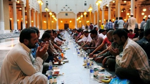 مفتى مصر يصحح خطأ عند الإفطار يخالف سنة الرسول