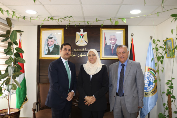 وزيرة شؤون المرأة تلتقي سفير المملكة الأردنية لدى فلسطين