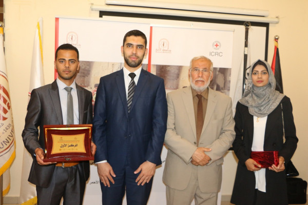 جامعة غزة تحصل على المركز الأول بمسابقة البحث لمنظمة الصليب الأحمر