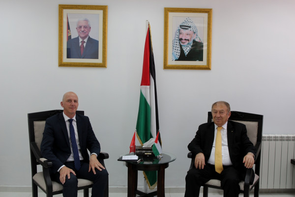 العسيلي وسفير سويسرا لدى فلسطين يبحثان مجالات التعاون المشترك