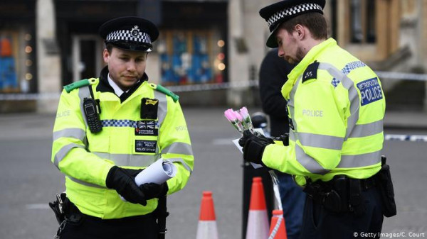 الشرطة البريطانية تعيد فتح شارع وايت هول بينت في لندن