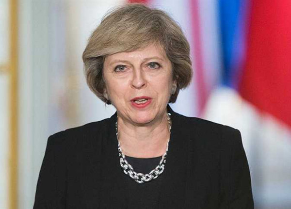 رئيسة وزراء بريطانيا تستقيل والمُعارضة تدعو لانتخابات مبكرة