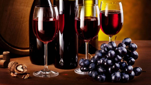 دحض أسطورة العلاقة بين النبيذ الأحمر وارتفاع ضغط الدم