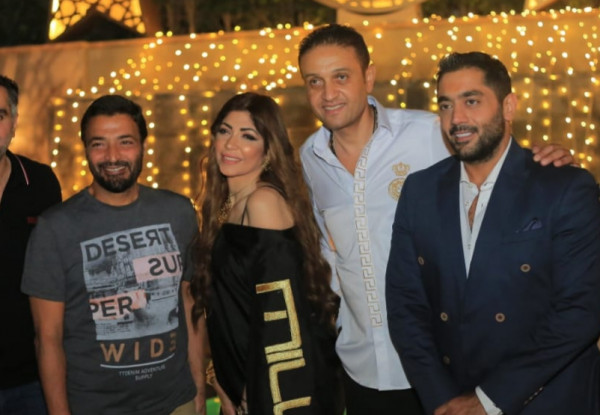 نجوم الفن والرياضة والاعلام على أطول مائدة للمنتج أحمد أيوب وداليا مطر
