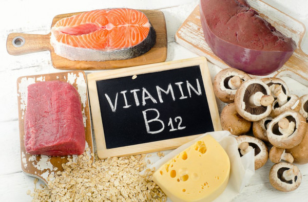 هل تعلمين ما يسببه نقص فيتامين بي 12 في جسمِك؟