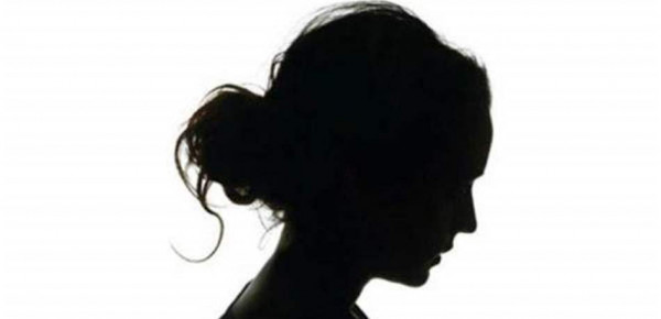 فنانة خليجية تثير الجدل بسبب رقصها
