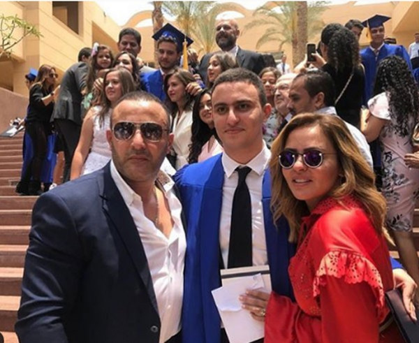 طلاق أحمد السقا وزوجته رسميا بعد زواج 20 عاما