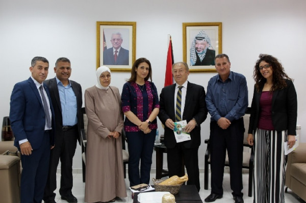 وزارة الاقتصاد الوطني والإحصاء المركزي يبحثان مجالات التعاون المشترك