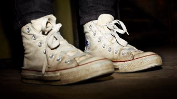 الأحذية القذرة داخل المنزل تحمي الأطفال من مرض التهابي مزمن