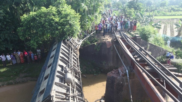 مقتل وجرح العشرات بحادث قطار في بنغلاديش