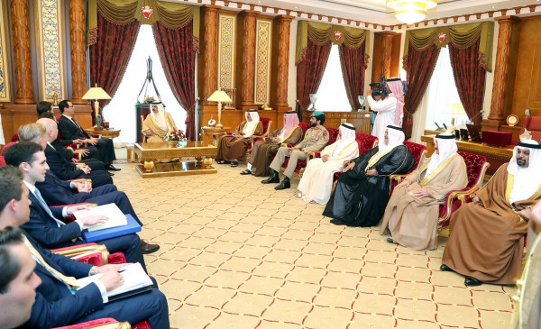 وزير خارجية البحرين: ورشة المنامة مهمة وطموحة وفلسطينيون شاركوا بها و50 مليار مجرد بداية