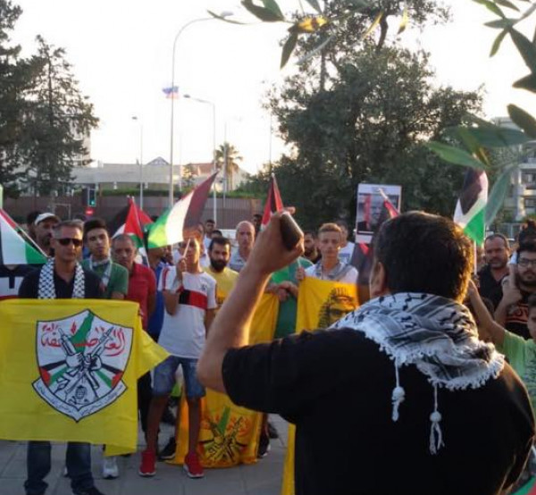 كوادر حركة فتح بقبرص تنظم وقفة امام السفارة الامريكية في قبرص