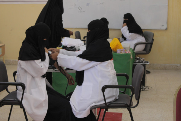 اليمن: استمرار مرحلة التطبيق العملي لبرنامج قابلات المجتمع بالهجرين